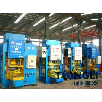 The cast-irm structure roof tile machine